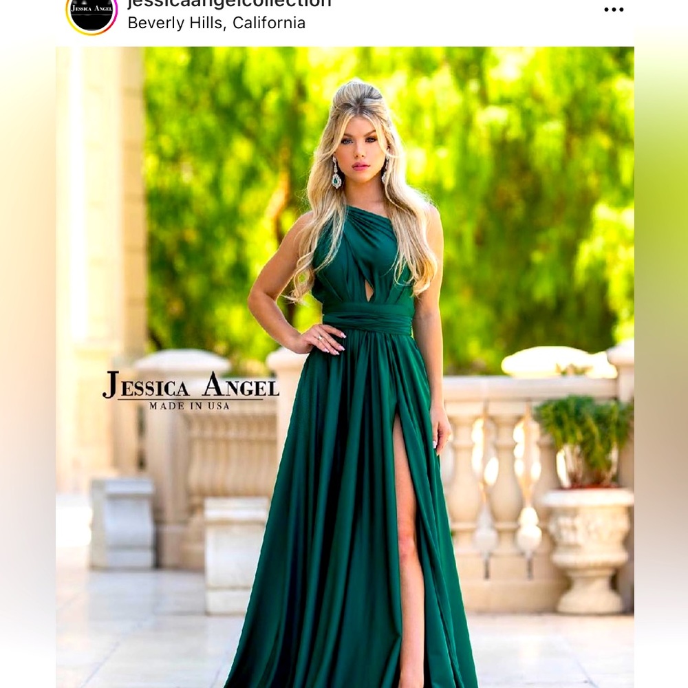 green drees